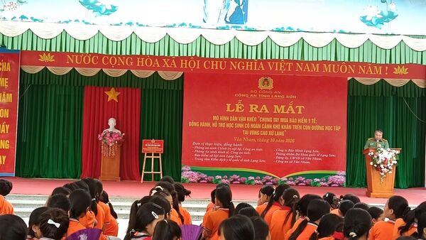 CÔNG AN TỈNH LẠNG SƠN PHỐI HỢP VỚI  XÃ VÂN NHAM TỔ CHỨC LỄ RA MẮT MÔ HÌNH DÂN VẬN KHÉO