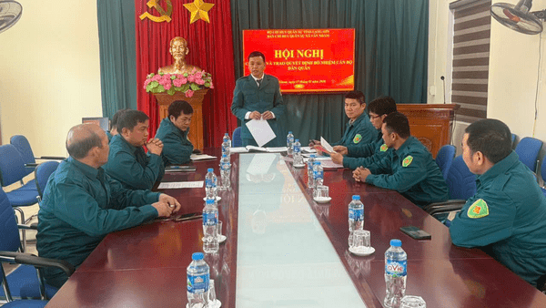 HỘI NGHỊ CÔNG BỐ QUYẾT ĐỊNH BỔ NHIỆM CÁN BỘ DÂN QUÂN NĂM 2026 XÃ VÂN NHAM