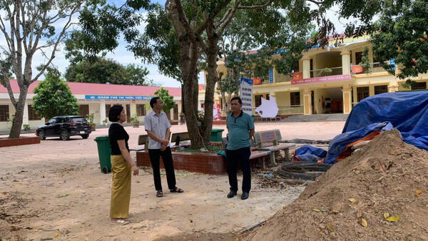 LÃNH ĐẠO UBND XÃ KIỂM TRA CÔNG TÁC CHUẨN BỊ NĂM HỌC MỚI TẠI CÁC TRƯỜNG MẦM NON, PHỔ THÔNG XÃ VÂN NHAM
