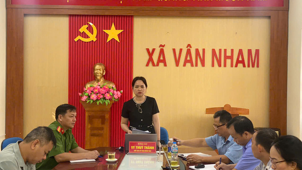XÃ VÂN NHAM BÀN GIẢI PHÁP TỔ CHỨC KHÁM SỨC KHỎE ĐỊNH KỲ, TẠO LẬP SỔ SỨC KHỎE ĐIỆN TỬ CHO NGƯỜI DÂN